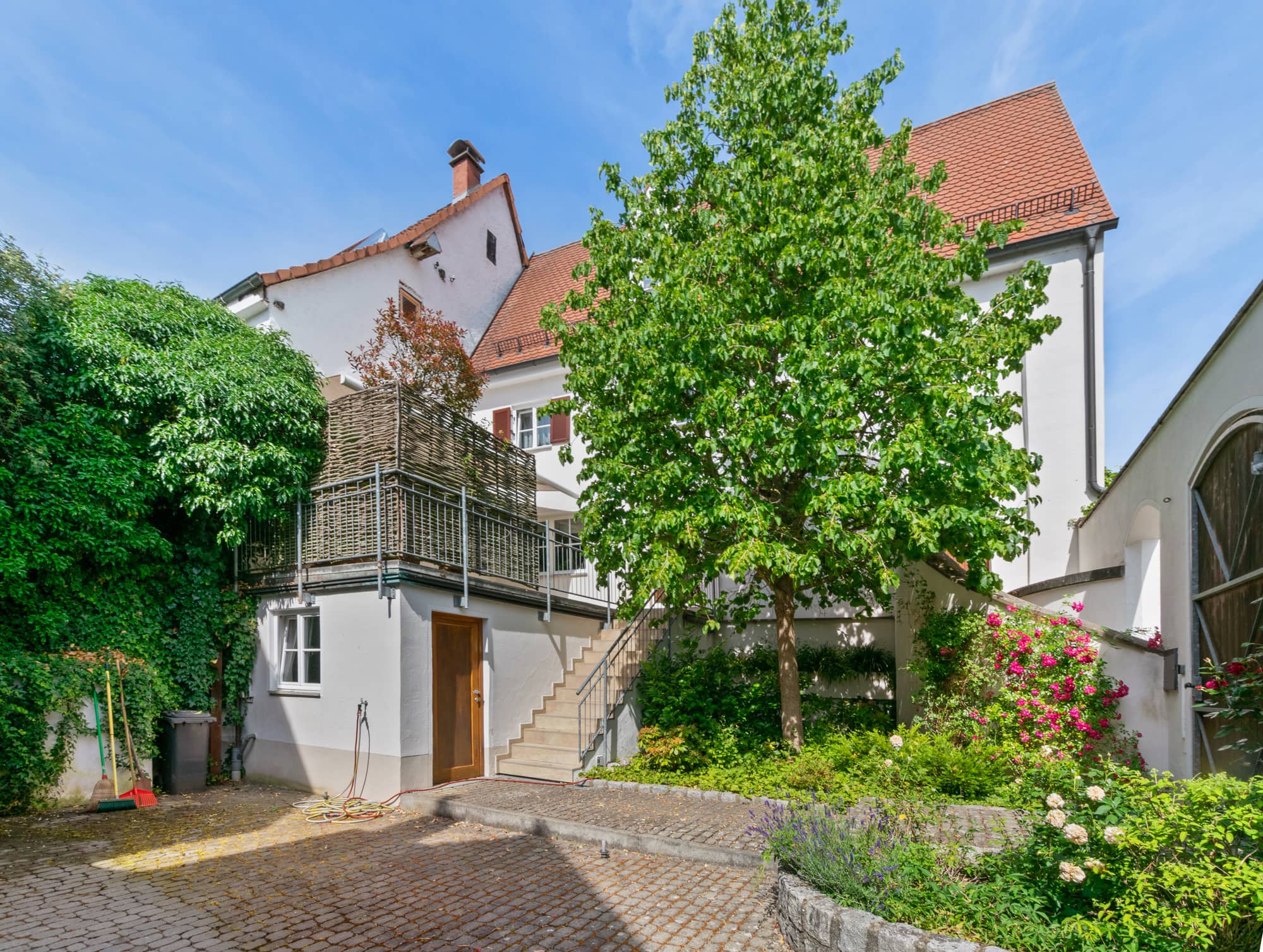 Mehrfamilienhaus in der Altstadt von Lauingen, Ansicht vom Innenhof
